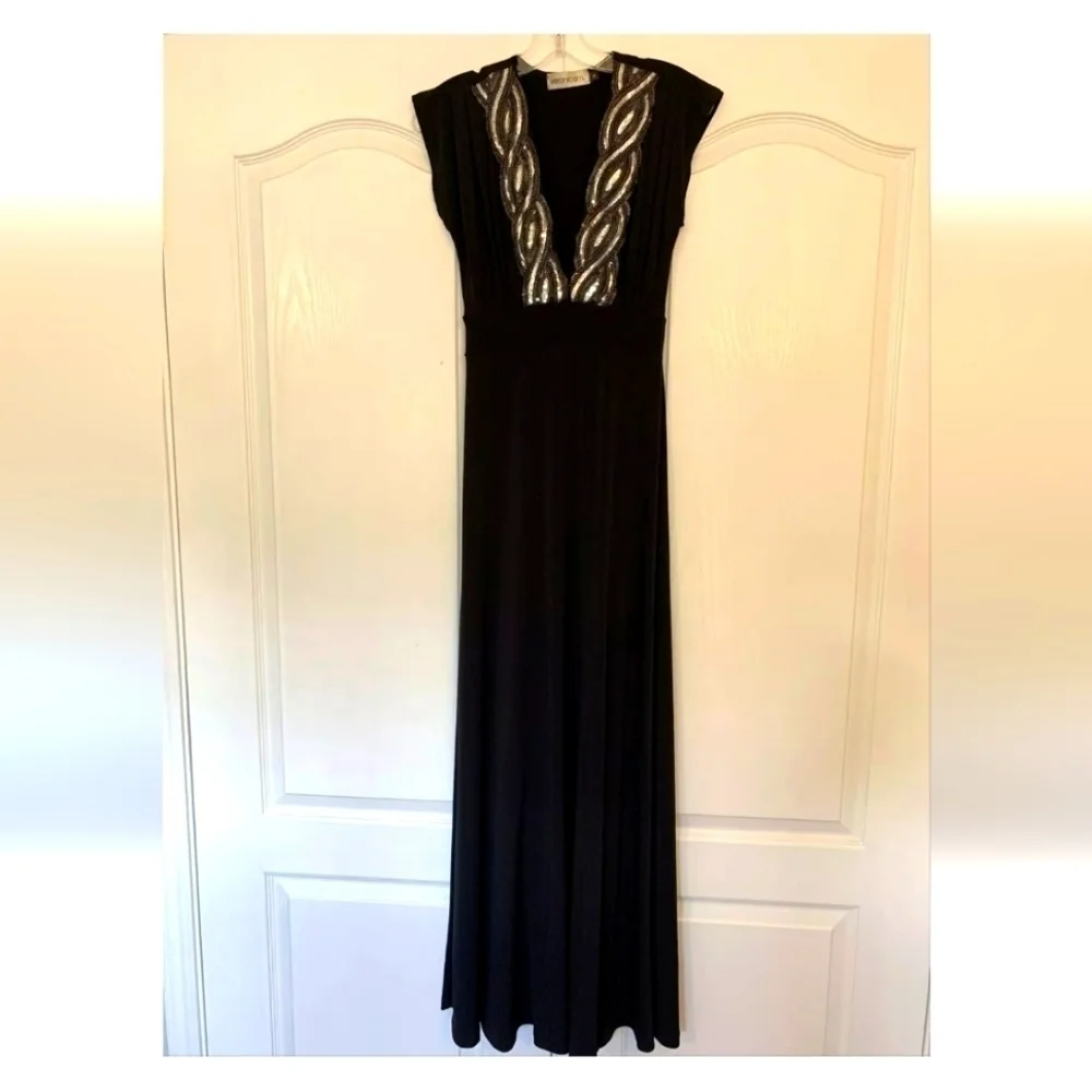 Veronica M long black Maxidress with sequins small